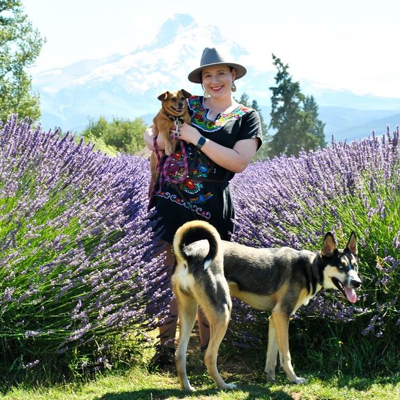 Meet your Posher, Caroline - Picture 2 of 2